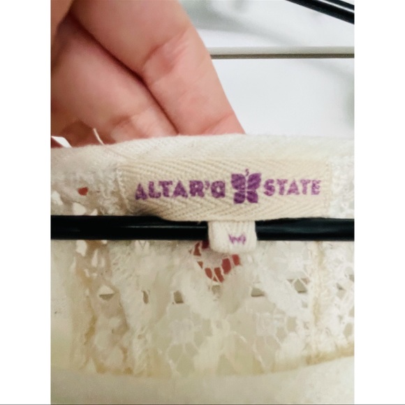 Altar’d State Lightweight Boho Top - Picture 2 of 3